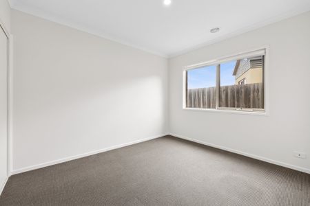 Family Home In A Quiet Court Location With 3.6m Gated Side Access - Photo 5