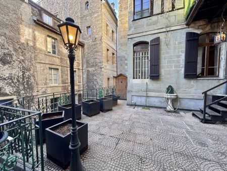 Superb apartment with private terrace - Photo 3