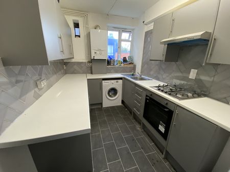 Room in a Shared Flat, Brenley House, SE1 - Photo 3