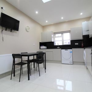 Meadvale Road, Croydon - Photo 2