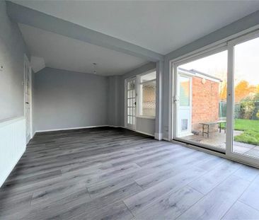 3 bedroom end of terrace house to rent - Photo 1