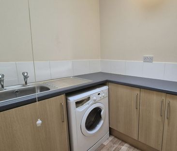 Detached house to rent on - Photo 3