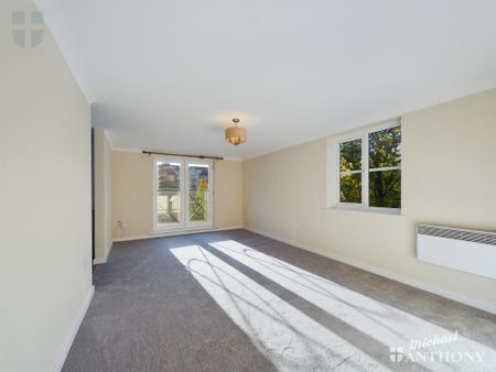 2 bedroom flat to rent - Photo 2
