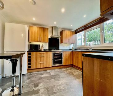 3 bedroom end of terrace house to rent - Photo 6
