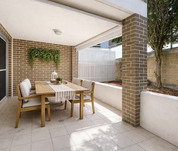 Sleek courtyard apartment - Photo 3