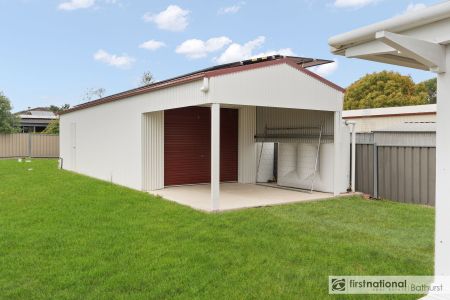 THREE BEDROOM HOME WITH RURAL VIEWS - Photo 5
