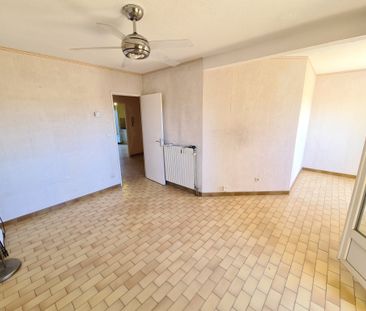 T2 + TERRASSE + PARKING - Photo 1