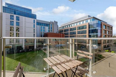 One bedroom apartment close to the train station - Photo 4