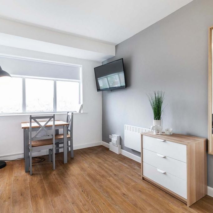 1 bedroom flat to rent - Photo 1