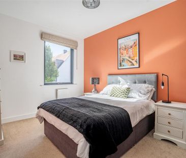 3 bedroom end of terrace house to rent - Photo 6