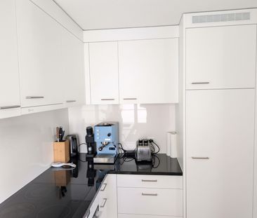 Charmante 2-Zimmer-Wohnung mit Seesicht - Photo 2