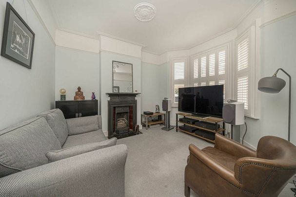 Heath Gardens, Twickenham, TW1 - Photo 1