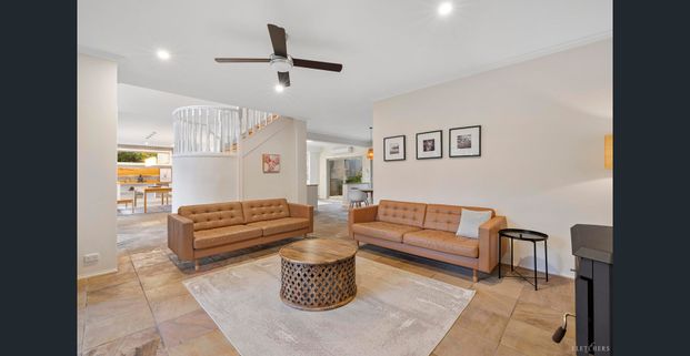 Luxury Eco Home with Spectacular Views – PRIVATE INSPECTION - Photo 1