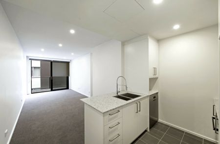 One Bedroom Plus Separate Study! - Photo 2