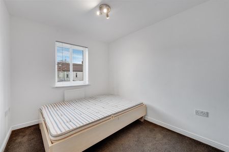 House To Let - Photo 2