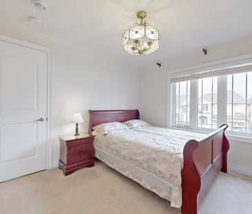 For Lease - 17 Blazing Star Street, East Gwillimbury, Ontario - Photo 4