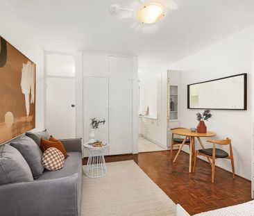 Paddington Studio In Tranquil Setting - Photo 1