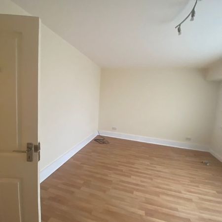 1 Bed Flat, London Road, LE2 - Photo 3