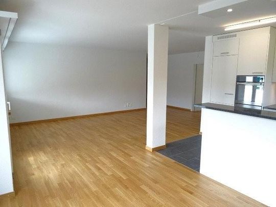 Moderne 5.5-ZW à 108 m² im 2. OG mit grossem Balkon - Foto 1
