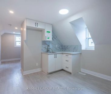 Detached Home For Lease | X9270141 - Photo 4