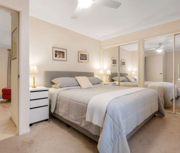 All-Season Family Retreat with Heated Pool & Dual Living – Walk to ... - Photo 2
