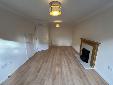 3 bedroom semi-detached house to rent - Photo 2