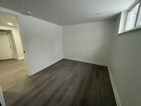 For Lease - 75 Regatta Crescent Unit# Basement, Toronto, Ontario - Photo 4
