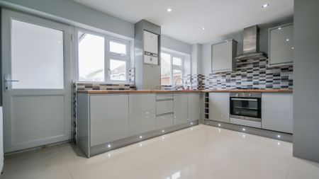 48 Hazelwell Crescent - Photo 5