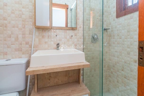 Apartamento com 2 quartos e 69m² para alugar em Petrópolis, Porto Alegre. - Photo 1