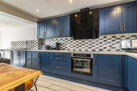 6 bedroom house to rent - Photo 4