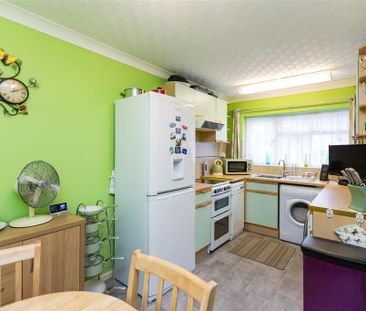 3 bedroom terraced house to rent - Photo 6