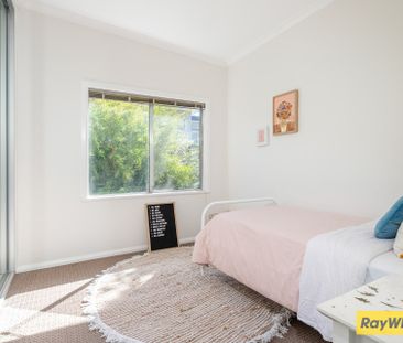 Charming Family Home in Moruya - Photo 5