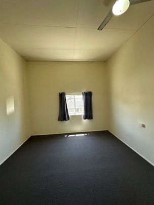1/42 Ford Street, Hermit Park - Photo 1