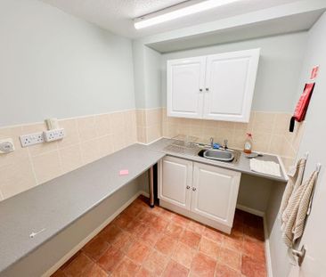 Property to rent - Photo 4