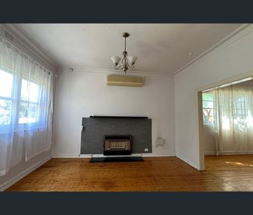 Family Home in a Prime West Footscray Location - Photo 4