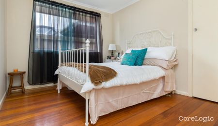 1 Mckay Court, Dandenong North VIC 3175 - House For Rent | Domain - Photo 3