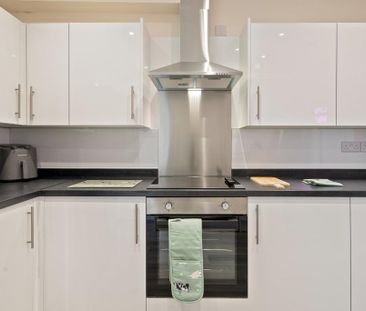 5 bedroom terraced house to rent - Photo 1
