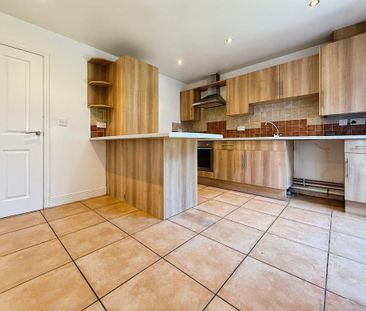 2 bedroom end of terrace house to rent - Photo 3