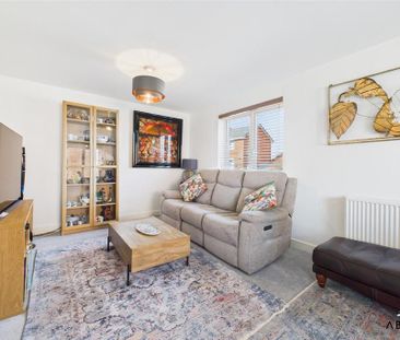 4 bedroom detached house to rent - Photo 5