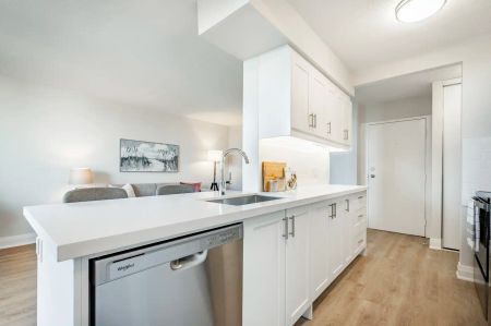 100 Forest Avenue — 1 Bedroom - Photo 5