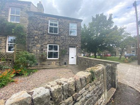 2 bedroom end of terrace house to rent - Photo 2