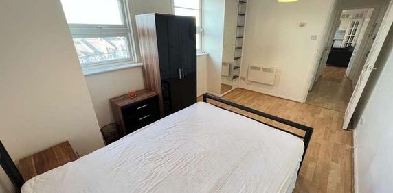 Drew Road, London, E16 - Photo 2