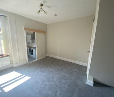 2 bedroom property to rent - Photo 2