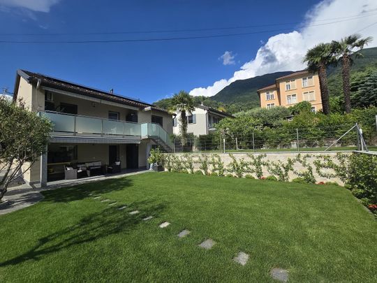 SOLEGGIATO E TRANQUILLO CON GIARDINO - Foto 1