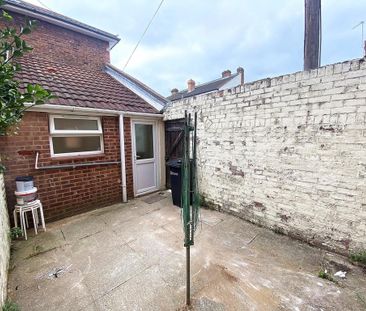 6 bedroom property to rent - Photo 1