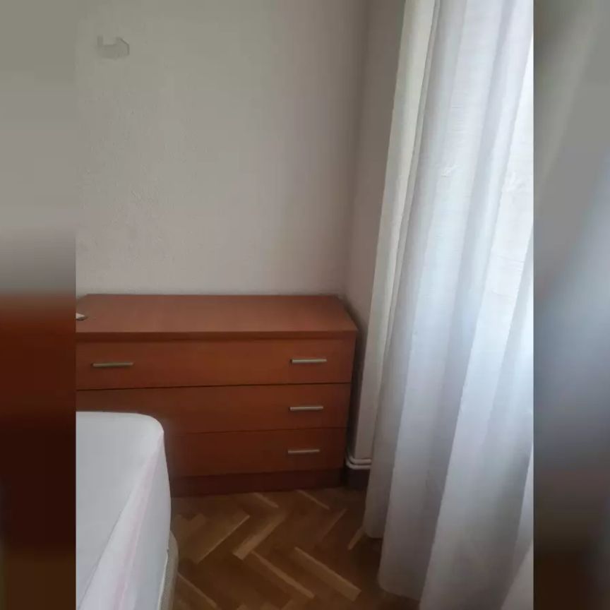 Room in shared apartment in Coslada - Photo 1