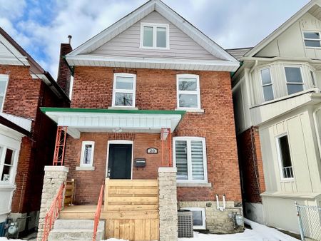 For Lease - 20 St Clair Gardens Unit# Upper, Toronto, Ontario - Photo 5