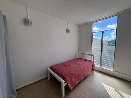 Location Appartement 5 pièces 72m² LES ABYMES 97139 - Photo 5