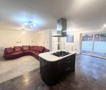 3 bedroom semi-detached house to rent - Photo 3