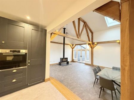 3 bedroom detached house to rent - Photo 4